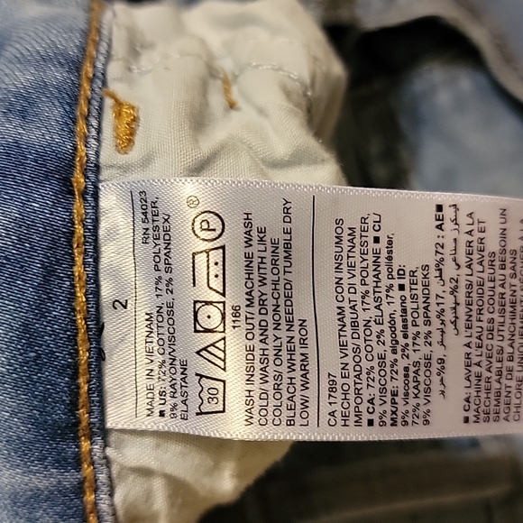 Jeans - Picture 3 of 4